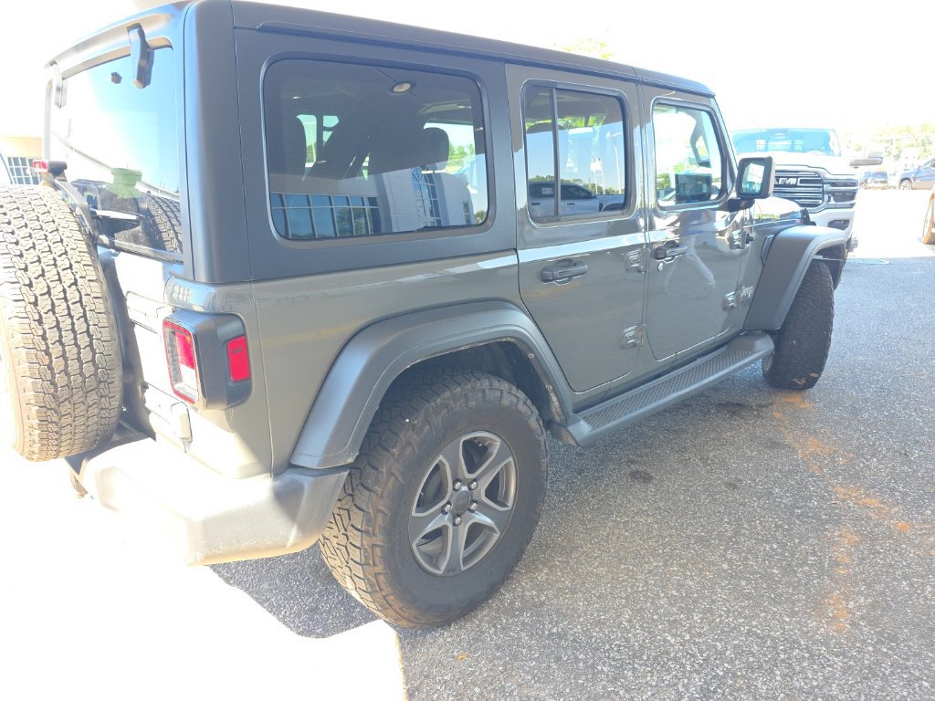 Used 2018 Jeep Wrangler Unlimited Sport S AWD/4WD image 10
