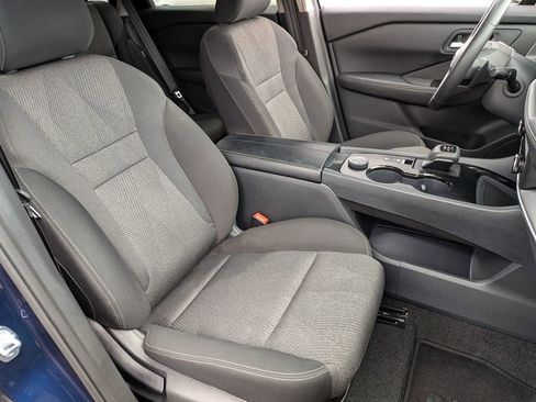 Used 2025 Nissan Rogue SV AWD/4WD image 28