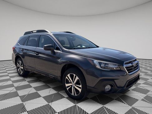 Used 2019 Subaru Outback 2.5i Limited image 3