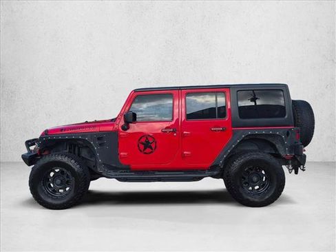 Used 2015 Jeep Wrangler Unlimited Sahara w/ Connectivity Group AWD/4WD image 8