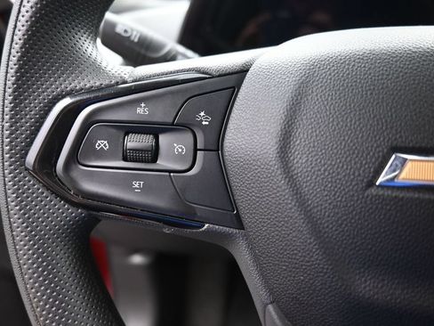 Used 2025 Chevrolet Trax LT FWD image 22