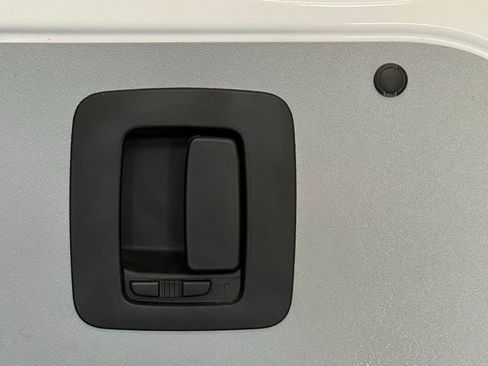 Used 2025 Mercedes-Benz Sprinter 2500 image 24