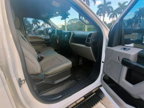 Used 2022 Ford F250 XL w/ Power Equipment Group image 9