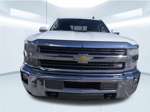 Used 2016 Chevrolet Silverado 2500 LT w/ LT Convenience Package image 2