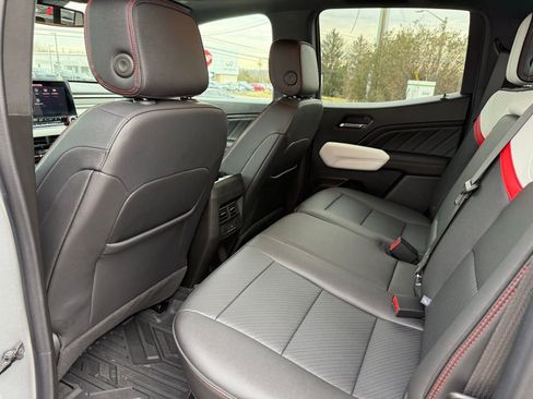 Used 2023 GMC Canyon AT4X image 31