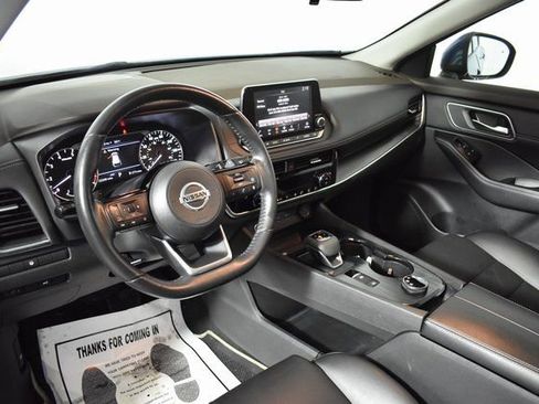 Used 2021 Nissan Rogue SV w/ Premium Package image 11