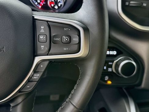 Used 2025 RAM 1500 Big Horn AWD/4WD image 23