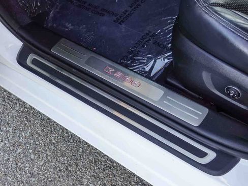 Used 2017 Kia K900 Luxury image 22