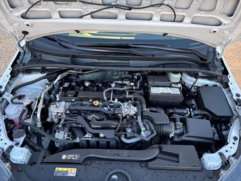 Used 2025 Toyota Corolla LE image 31