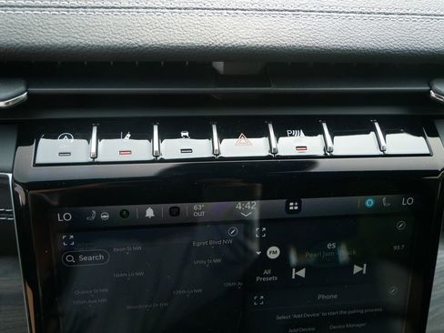 New 2025 Jeep Grand Cherokee Limited w/ Trailer Tow Package image 49