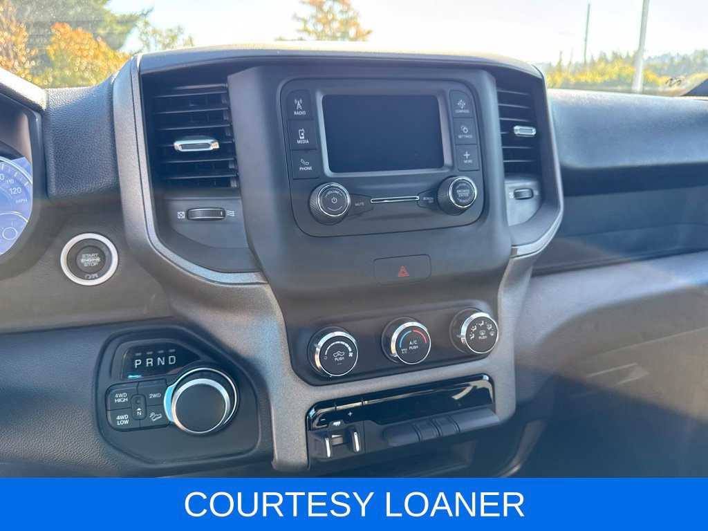 Used 2024 RAM 2500 Tradesman w/ Chrome Appearance Group AWD/4WD image 6