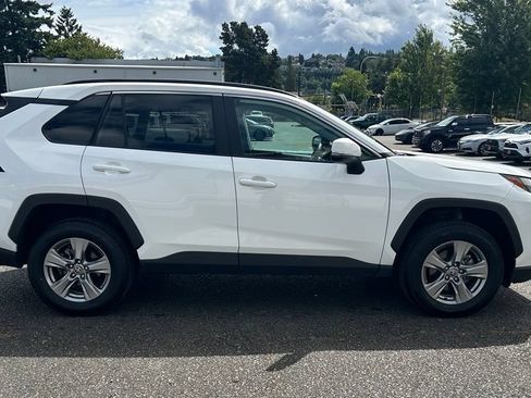 Used 2024 Toyota RAV4 XLE w/ Convenience Package AWD/4WD image 4