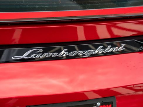Used 2023 Lamborghini Urus S AWD/4WD image 18