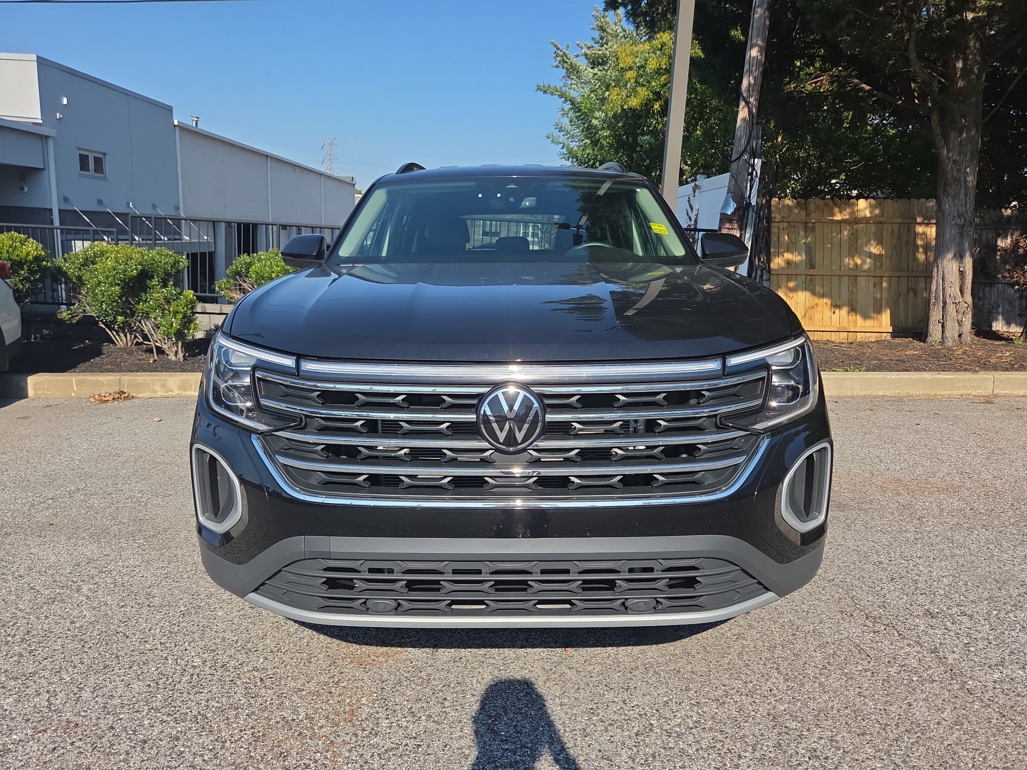 Used 2025 Volkswagen Atlas SE AWD/4WD image 3