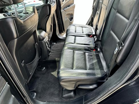 Used 2015 Jeep Grand Cherokee Overland w/ Advanced Technology Group image 21