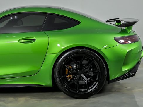 Used 2018 Mercedes-Benz AMG GT R image 9