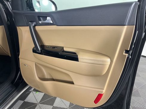 Used 2017 Kia Sportage SX image 16