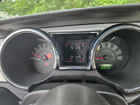 Used 2006 Ford Mustang GT Premium RWD image 31