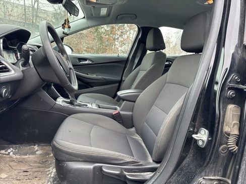 Used 2019 Chevrolet Cruze LS image 5