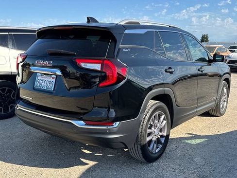 Used 2022 GMC Terrain SLT w/ Infotainment Package II FWD image 5
