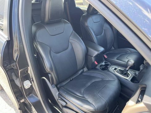 Used 2016 Jeep Cherokee Limited AWD/4WD image 17