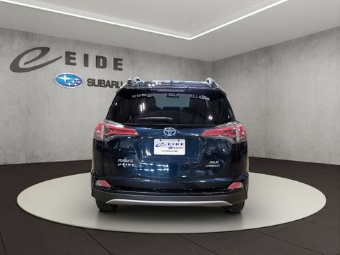 Used 2018 Toyota RAV4 XLE AWD/4WD image 12