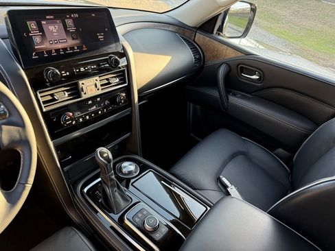 Used 2023 INFINITI QX80 Premium Select w/ Cargo Package image 38