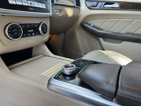 Used 2015 Mercedes-Benz GL 450 4MATIC image 19