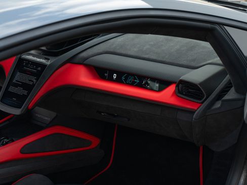 Used 2024 Lamborghini Revuelto image 14