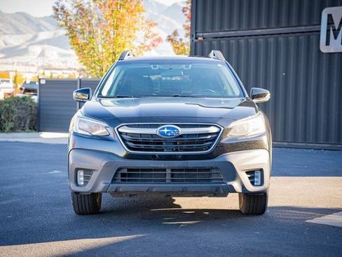 Used 2022 Subaru Outback Premium image 3