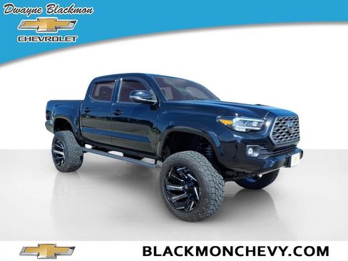 Used 2023 Toyota Tacoma TRD Sport AWD/4WD image 1