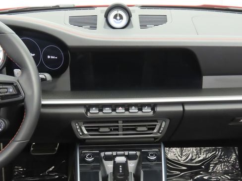 Used 2022 Porsche 911 Turbo image 22