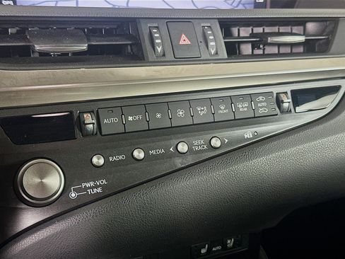 Used 2021 Lexus ES 350 w/ Premium Package FWD image 24