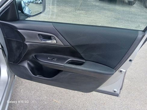 Used 2015 Honda Accord LX image 15