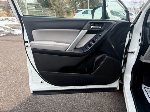 Used 2018 Subaru Forester 2.5i Limited w/ Popular Package #2 image 11