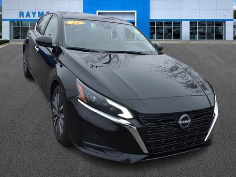 Used 2023 Nissan Altima 2.5 SV image 9