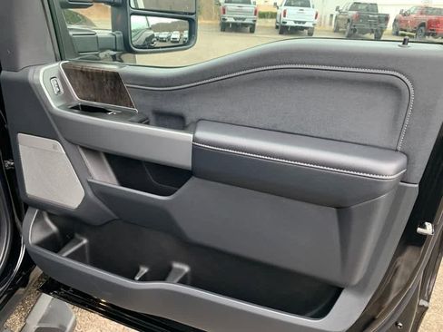 Used 2024 Ford F350 Lariat w/ Black Appearance Package image 16