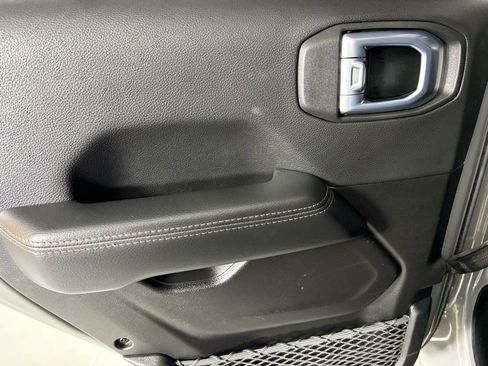 Used 2021 Jeep Wrangler Unlimited Rubicon w/ Trailer Tow Package image 38