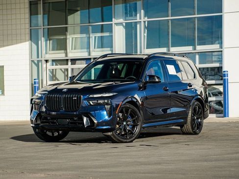 Used 2025 BMW X7 M60i image 1