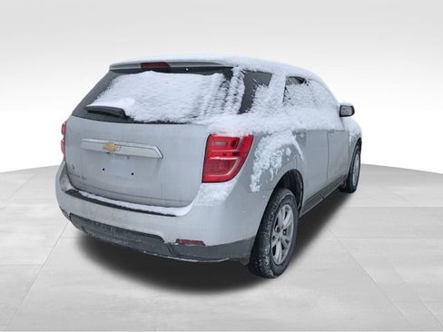 Used 2017 Chevrolet Equinox LS image 3