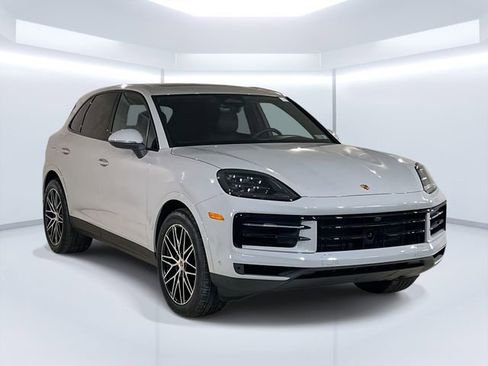 New 2026 Porsche Cayenne image 3