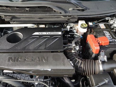 Used 2024 Nissan Rogue SL w/ SL Premium Package image 41