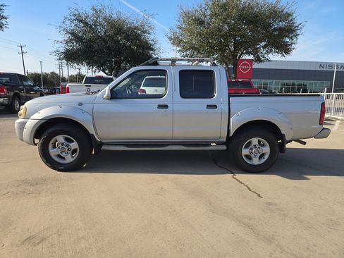 Used 2001 Nissan Frontier SE image 6