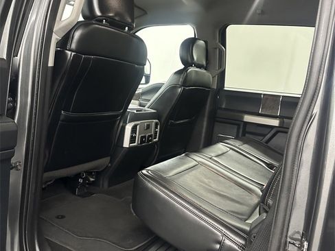 Used 2019 Ford F250 Lariat w/ Chrome Package image 30