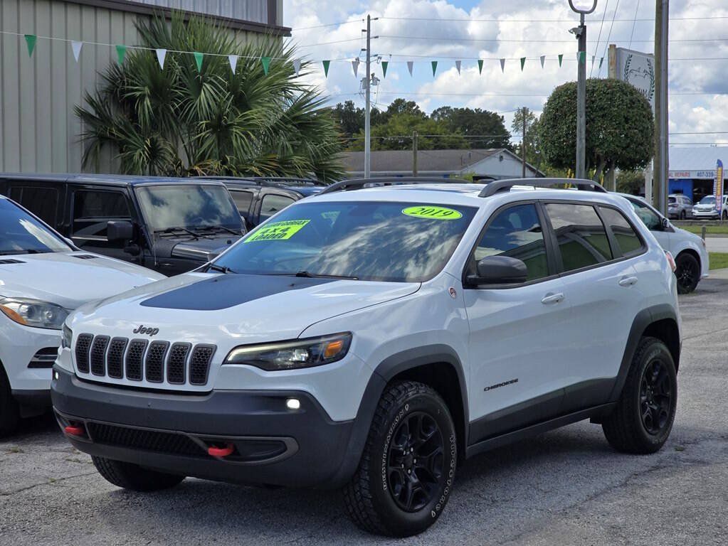 Used 2019 Jeep Cherokee Trailhawk w/ Comfort/Convenience Group AWD/4WD image 4