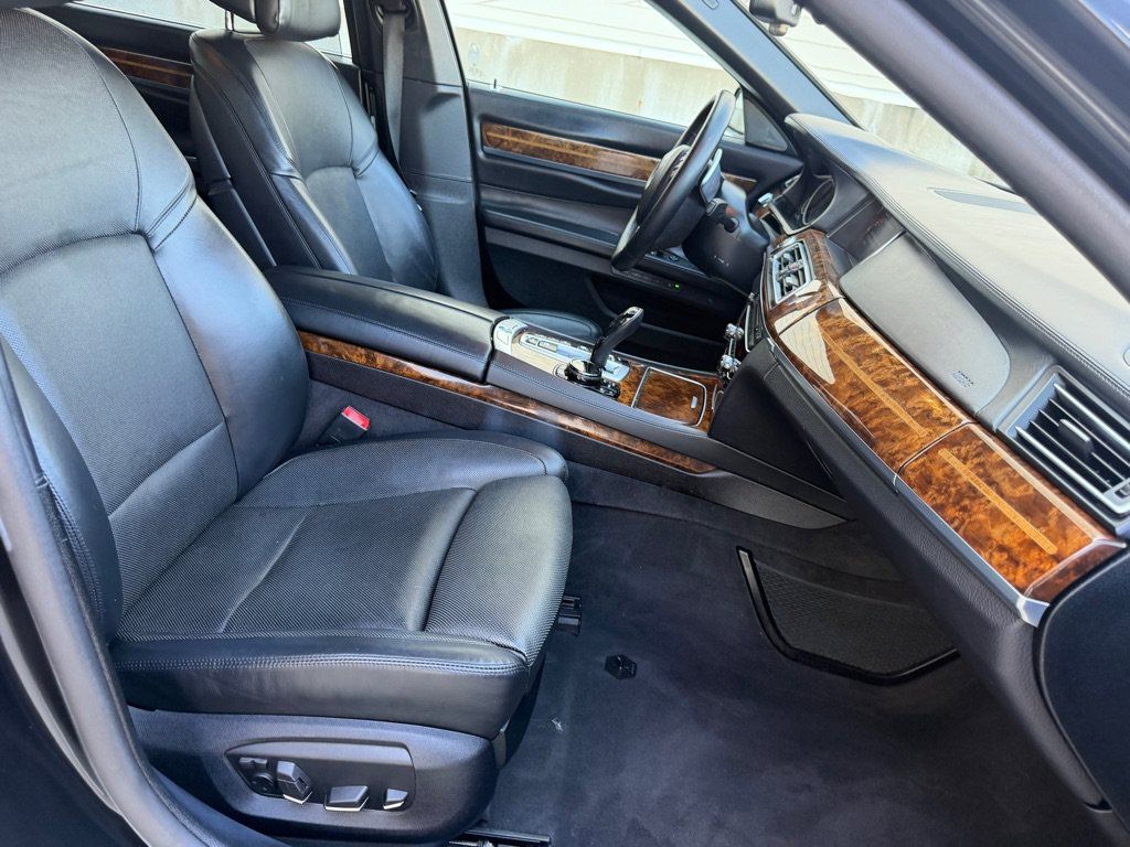 Used 2014 BMW 750Li xDrive AWD/4WD image 35