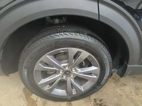 Used 2023 Ford Explorer XLT w/ Equipment Group 202A image 10