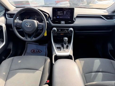 Used 2023 Toyota RAV4 LE image 7