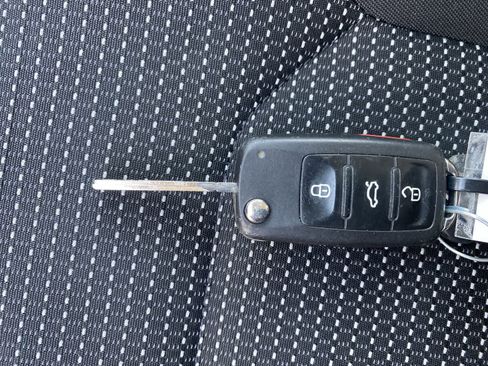 Used 2016 Volkswagen Passat 1.8T S image 37