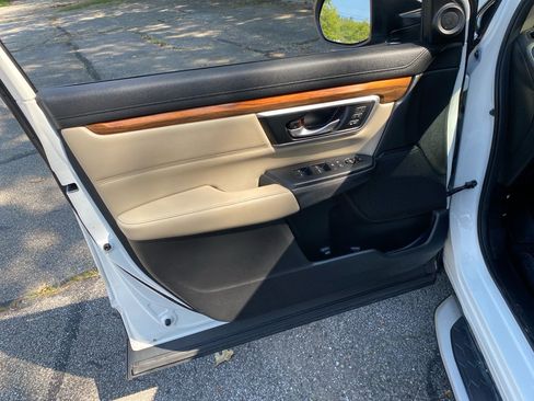 Used 2017 Honda CR-V EX-L image 11